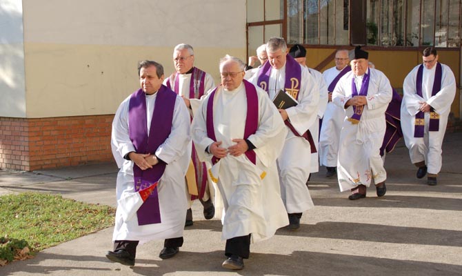 Ünnepi szentmise a szenttamási papokért 2016. november 23.
